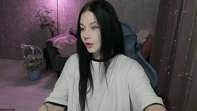 AlinaGreeeen online show from October 2025 05:52:01 AM