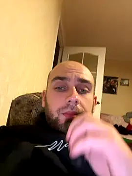 LuckyGirlfriends online show from October 2025 05:25:02 PM