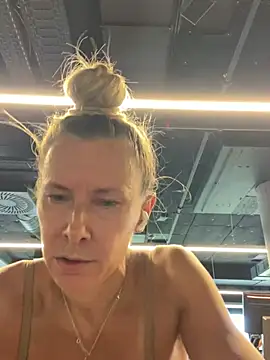 blondi2077 online show from July 2026 02:05:01 PM