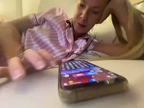 blondi2077 online show from October 2025 10:10:02 PM