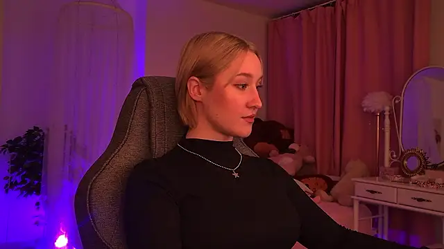 Snapshot of CinBellamy chatting on February 2026 05:36:02 AM CinBellamy online show from February 2026 05:36:02 AM