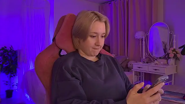 Snapshot of CinBellamy chatting on February 2026 06:13:02 AM CinBellamy online show from February 2026 06:13:02 AM