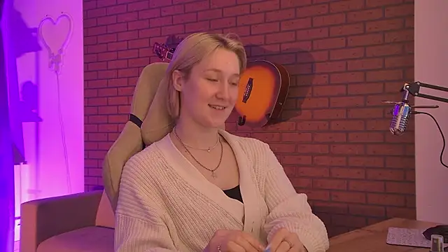 Snapshot of CinBellamy chatting on February 2026 07:41:02 AM CinBellamy online show from February 2026 07:41:02 AM