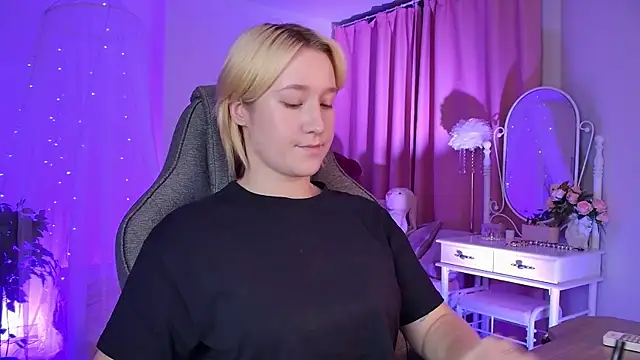 CinBellamy online show from November 2025 02:59:01 AM