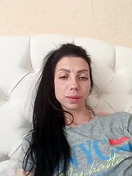 Snapshot of Princessa99885 chatting on June 2026 01:42:02 PM Princessa99885 online show from June 2026 01:42:02 PM