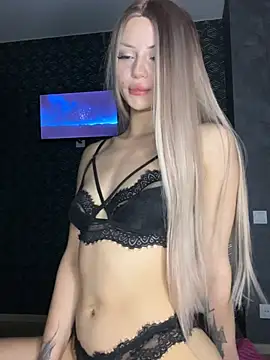 FavoriteKira online show from May 2026 12:36:01 AM