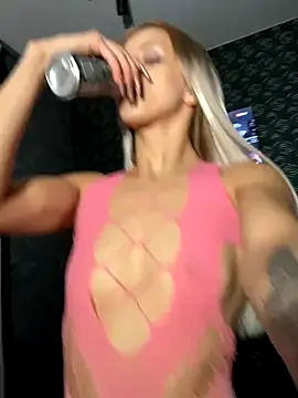 FavoriteKira online show from November 2025 08:46:02 PM