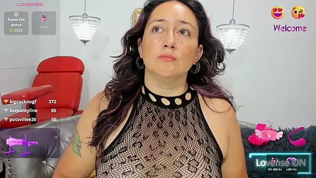 naughty milf esmeralda online show from May 2026 02:33:02 PM