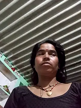 Snapshot of MISS_LOVE_001 chatting on October 2025 05:04:02 PM MISS LOVE 001 online show from October 2025 05:04:02 PM