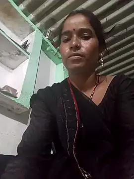 Snapshot of MISS_LOVE_001 chatting on September 2025 06:23:01 PM MISS LOVE 001 online show from September 2025 06:23:01 PM