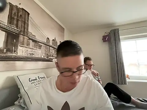 voluptuous-minx online show from February 2026 03:33:02 PM