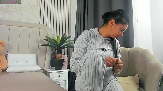 DaryaReed online show from September 2025 04:08:01 AM