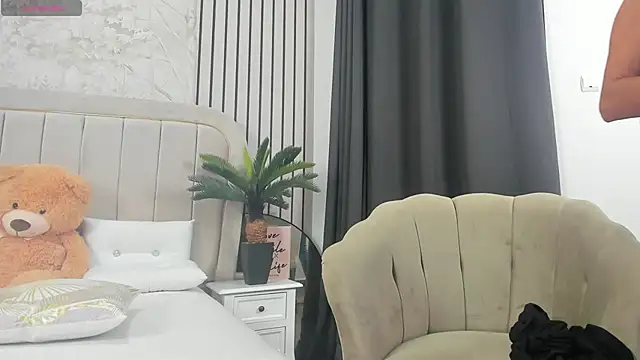 DaryaReed online show from October 2025 03:52:01 AM