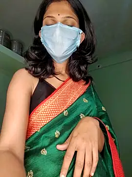 Shivani2002 online show from February 2026 05:15:02 PM