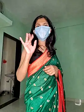 Shivani2002 online show from February 2026 04:38:01 PM