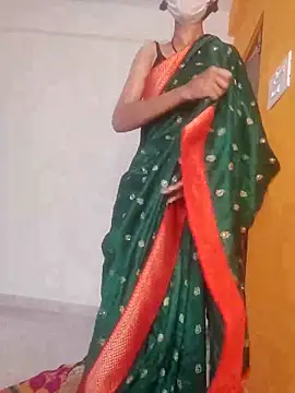 Shivani2002 online show from December 2025 01:49:02 AM