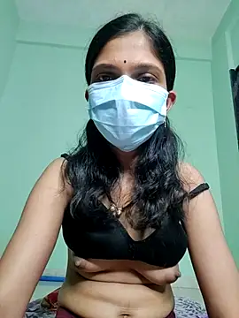 Shivani2002 online show from March 2026 06:09:02 PM