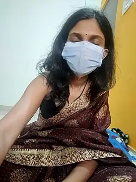 Shivani2002 online show from December 2025 02:41:01 PM