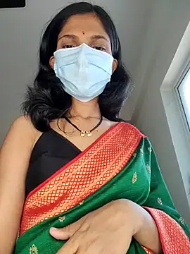 Shivani2002 online show from April 2026 09:22:01 AM