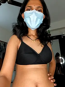 Shivani2002 online show from April 2026 03:21:01 PM
