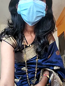 Snapshot of Shivani2002 chatting on November 2025 08:06:01 AM Shivani2002 online show from November 2025 08:06:01 AM