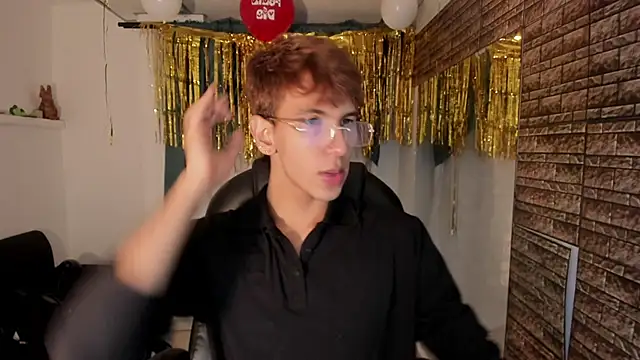 Snapshot of Angelicious_Boy chatting on September 2025 03:43:01 AM Angelicious Boy online show from September 2025 03:43:01 AM