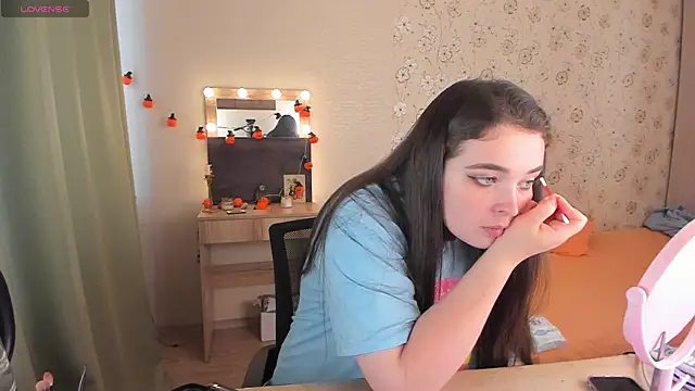 Snapshot of Alice_next_door chatting on July 2026 10:03:01 AM Alice next door online show from July 2026 10:03:01 AM