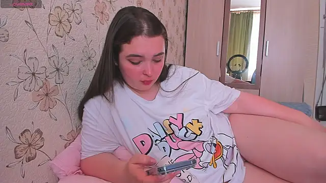 Snapshot of Alice_next_door chatting on June 2026 11:37:01 AM Alice next door online show from June 2026 11:37:01 AM
