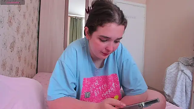 Snapshot of Alice_next_door chatting on June 2026 12:27:02 PM Alice next door online show from June 2026 12:27:02 PM
