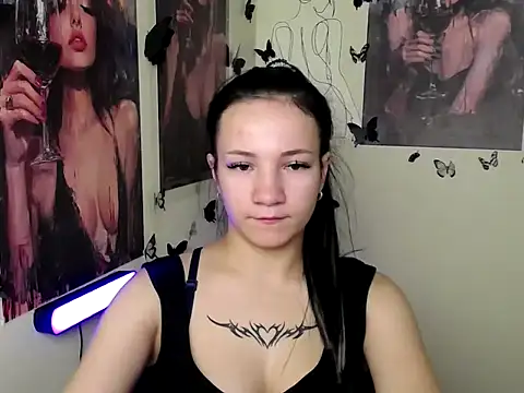 Em7MaA online show from October 2025 12:30:02 PM