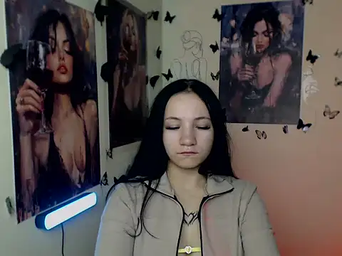 Em7MaA online show from November 2025 01:17:01 PM