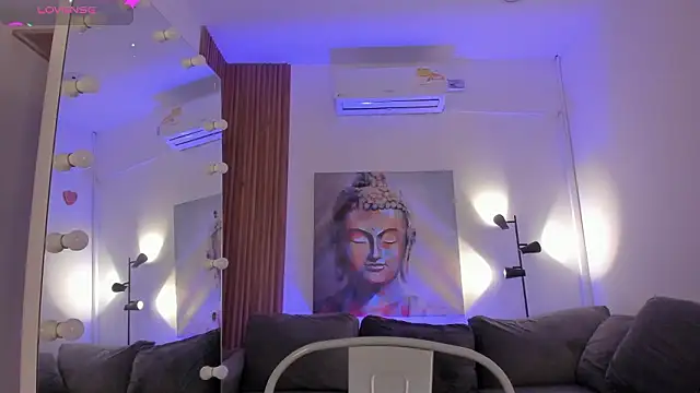 cinnia  online show from February 2026 10:39:01 AM