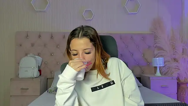 MadisonSky  online show from December 2025 12:44:02 PM