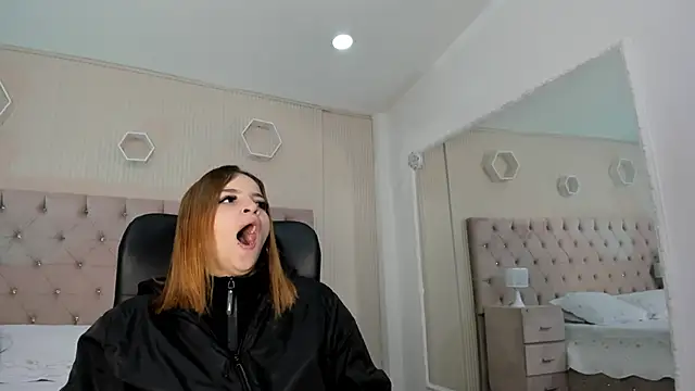 MadisonSky  online show from October 2025 12:50:02 PM