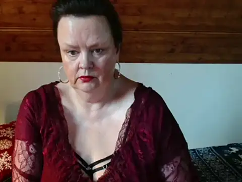 Snapshot of TiffanyMature chatting on December 2025 09:41:01 AM TiffanyMature online show from December 2025 09:41:01 AM