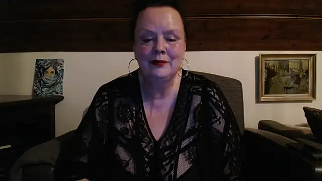Snapshot of TiffanyMature chatting on May 2026 08:17:02 PM TiffanyMature online show from May 2026 08:17:02 PM