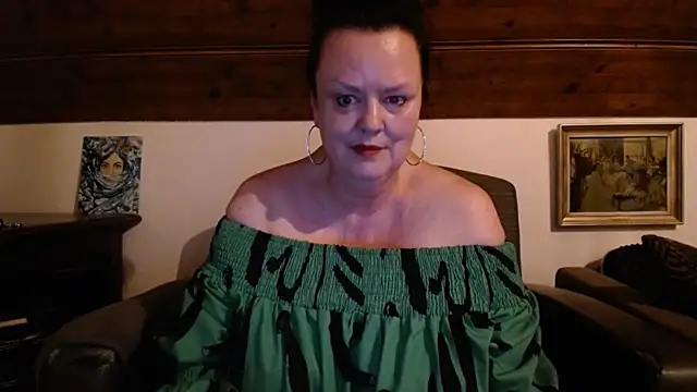 Snapshot of TiffanyMature chatting on June 2026 08:08:02 PM TiffanyMature online show from June 2026 08:08:02 PM