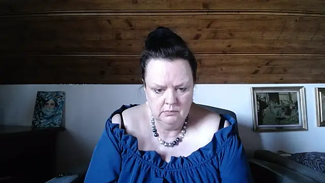 Snapshot of TiffanyMature chatting on April 2026 05:30:01 PM TiffanyMature online show from April 2026 05:30:01 PM