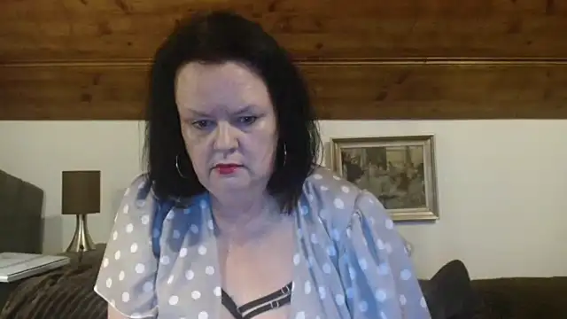 Snapshot of TiffanyMature chatting on October 2025 10:11:01 PM TiffanyMature online show from October 2025 10:11:01 PM