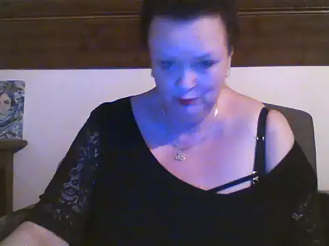 TiffanyMature online show from April 2026 08:37:02 PM
