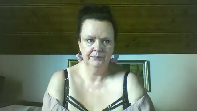 Snapshot of TiffanyMature chatting on September 2025 02:04:01 PM TiffanyMature online show from September 2025 02:04:01 PM