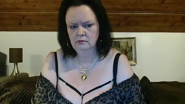 Snapshot of TiffanyMature chatting on September 2025 08:37:01 PM TiffanyMature online show from September 2025 08:37:01 PM
