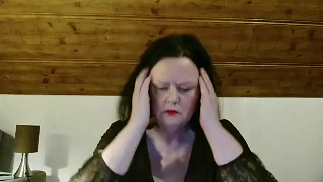 Snapshot of TiffanyMature chatting on December 2025 09:09:02 PM TiffanyMature online show from December 2025 09:09:02 PM