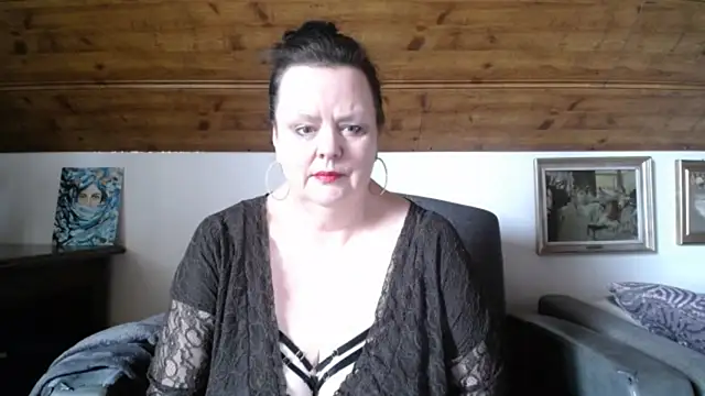 Snapshot of TiffanyMature chatting on April 2026 09:11:02 AM TiffanyMature online show from April 2026 09:11:02 AM