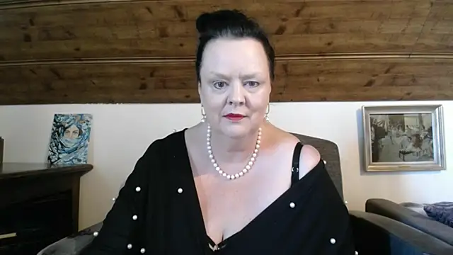 Snapshot of TiffanyMature chatting on April 2026 02:15:02 PM TiffanyMature online show from April 2026 02:15:02 PM
