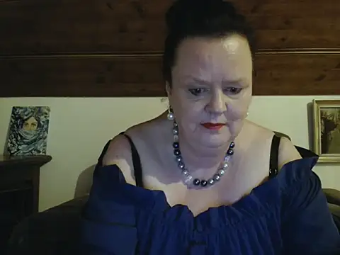 Snapshot of TiffanyMature chatting on April 2026 08:57:02 PM TiffanyMature online show from April 2026 08:57:02 PM