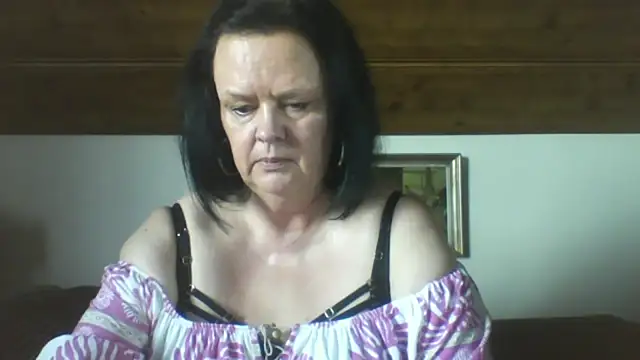 Snapshot of TiffanyMature chatting on September 2025 02:16:02 PM TiffanyMature online show from September 2025 02:16:02 PM
