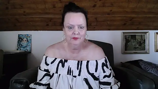 Snapshot of TiffanyMature chatting on July 2026 02:16:01 PM TiffanyMature online show from July 2026 02:16:01 PM