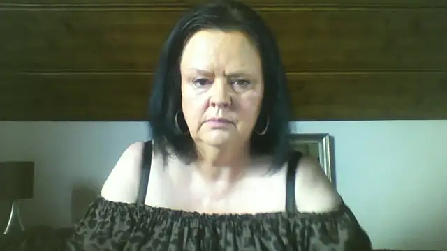Snapshot of TiffanyMature chatting on September 2025 07:20:01 AM TiffanyMature online show from September 2025 07:20:01 AM
