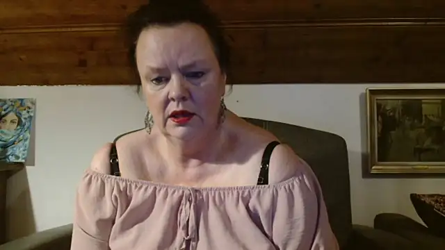 Snapshot of TiffanyMature chatting on January 2026 03:29:02 PM TiffanyMature online show from January 2026 03:29:02 PM